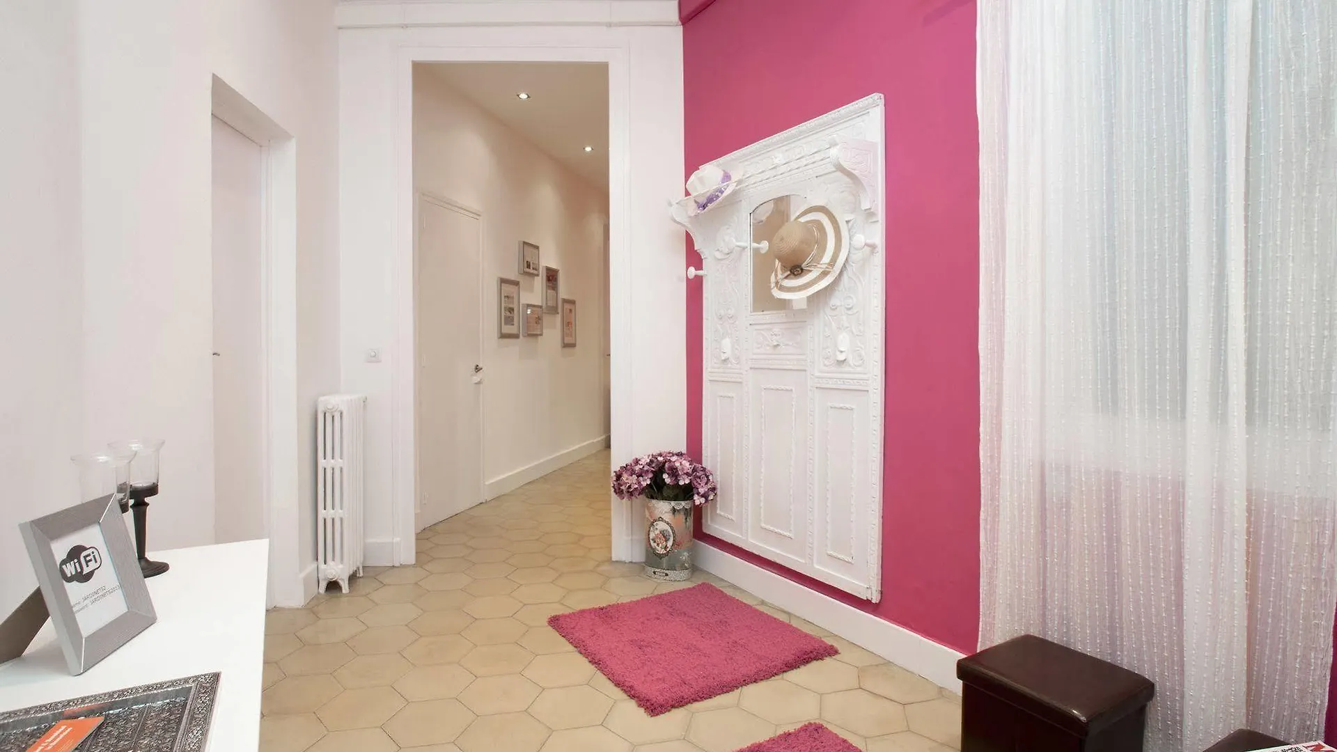 Jardinets Guest House Barcelona 2*,  Spain