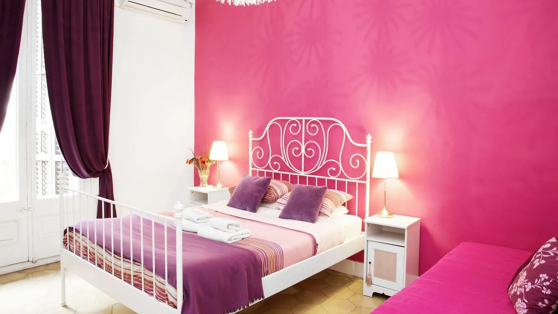 Jardinets Guest House Barcelona Spain