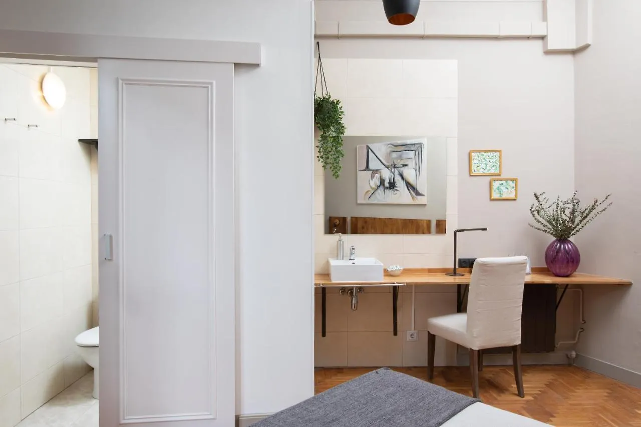 Jardinets Guest House Barcelona Bed & Breakfast