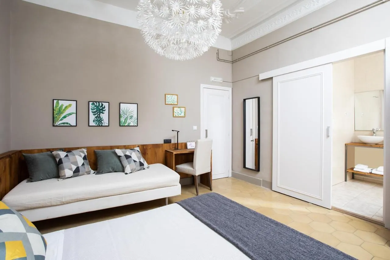 Jardinets Guest House Barcelona Spain